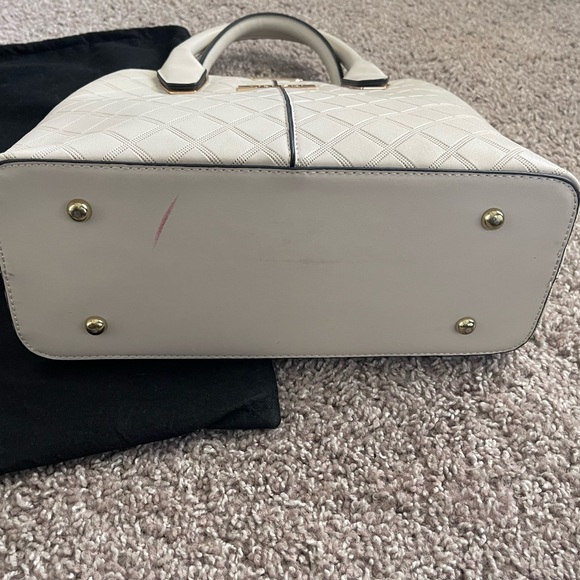 Cream Concealed Carry Pruse - Picture 2 of 4